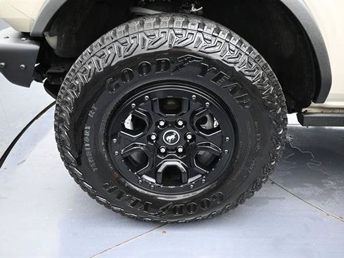 Used 2025 Ford Bronco Badlands AWD/4WD image 18