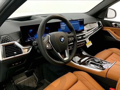 New 2026 BMW X5 xDrive40i w/ Premium Package image 4