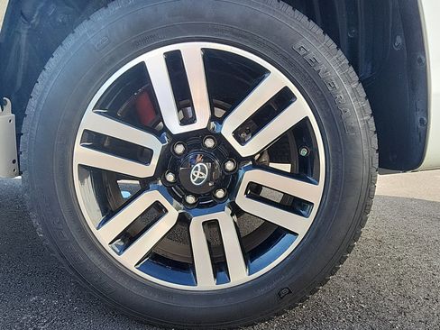 Used 2020 Toyota 4Runner Limited AWD/4WD image 9