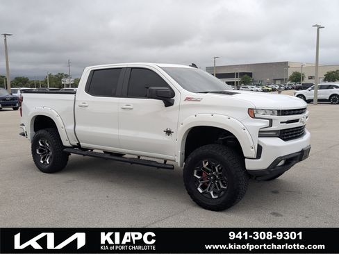 Used 2020 Chevrolet Silverado 1500 RST image 1