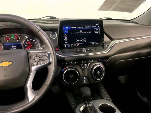 Used 2025 Chevrolet Blazer LT w/ Convenience Package AWD/4WD image 6