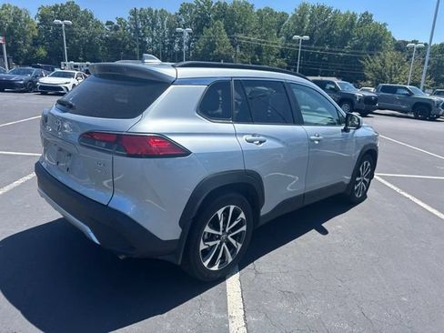 Used 2023 Toyota Corolla Cross XLE w/ Convenience Package AWD/4WD image 4