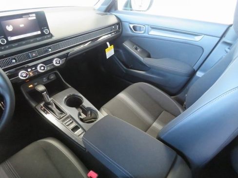 Used 2023 Honda Civic Sport image 21