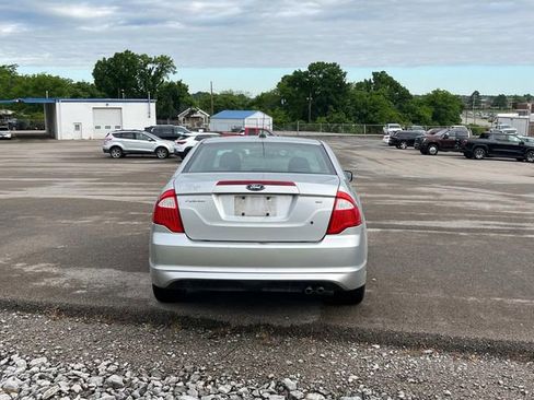 Used 2010 Ford Fusion SE FWD image 5