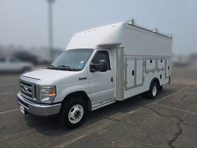 Certified 2017 Ford E-450 and Econoline 450 Super Duty w/ Power Windows & Locks Group