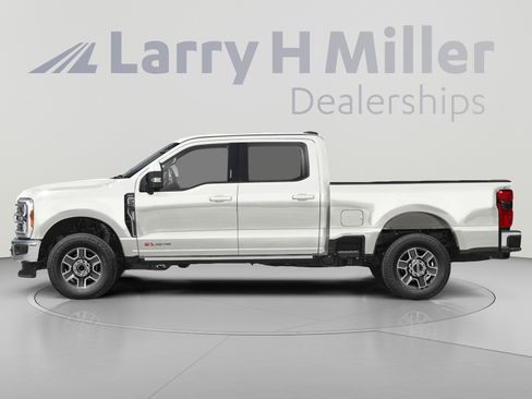 Used 2024 Ford F250 Lariat w/ Lariat Ultimate Package AWD/4WD image 3