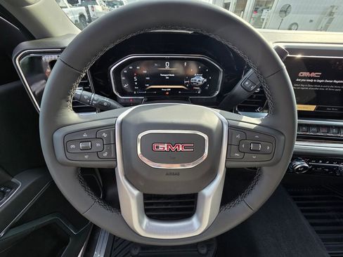 New 2026 GMC Sierra 1500 SLE w/ X31 Off-Road Package image 13