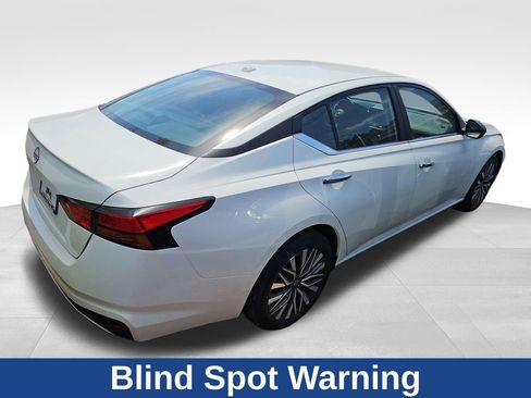 Used 2025 Nissan Altima 2.5 SV FWD image 5