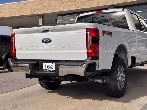 New 2026 Ford F250 Lariat w/ Lariat Ultimate Package image 43