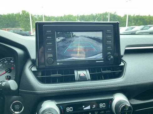 Used 2022 Toyota RAV4 XLE AWD/4WD image 14
