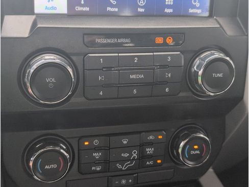 Used 2021 Ford F250 Lariat w/ Chrome Package image 18