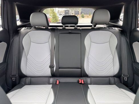 New 2026 Volkswagen Tiguan SE R-Line FWD image 31