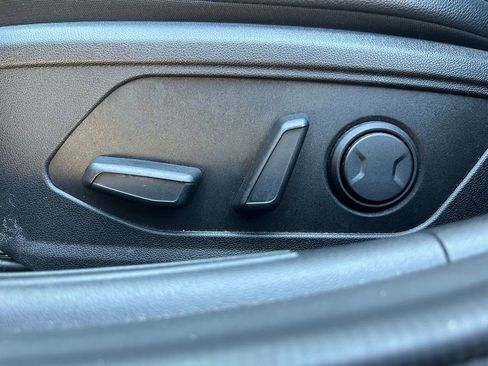 Used 2024 Hyundai Elantra Limited FWD image 24