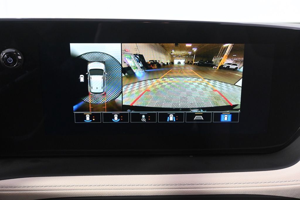 Used 2025 Buick Encore GX Sport Touring w/ Advanced Technology Package AWD/4WD image 29