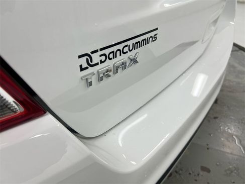 Used 2022 Chevrolet Trax LT w/ LT Convenience Package image 26