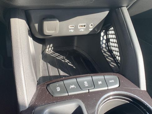 Used 2023 Chevrolet TrailBlazer LT AWD/4WD image 13