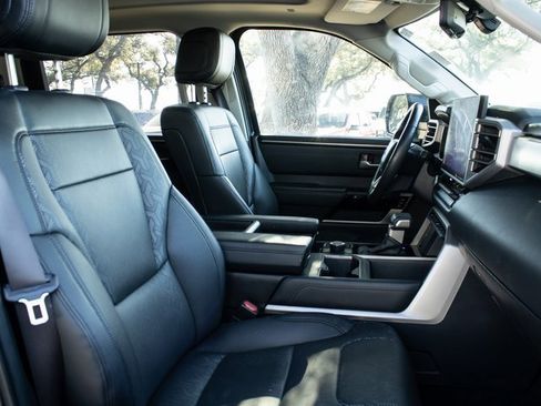 Used 2024 Toyota Tundra Limited image 17