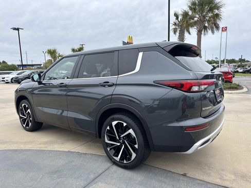 Used 2024 Mitsubishi Outlander SE AWD/4WD image 5