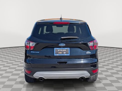 Used 2017 Ford Escape SE FWD image 4