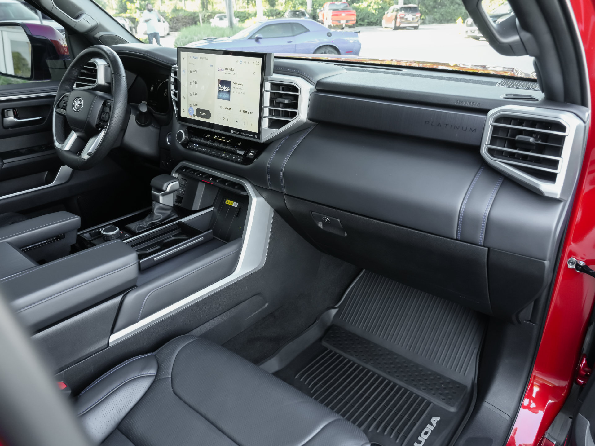 Used 2024 Toyota Sequoia Platinum AWD/4WD image 41