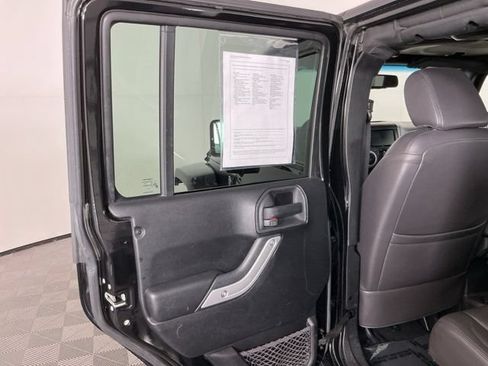 Used 2014 Jeep Wrangler Unlimited Sahara AWD/4WD image 22