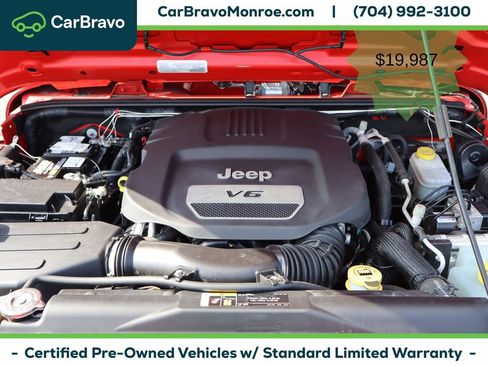 Used 2018 Jeep Wrangler Unlimited Sport w/ Connectivity Group AWD/4WD image 42