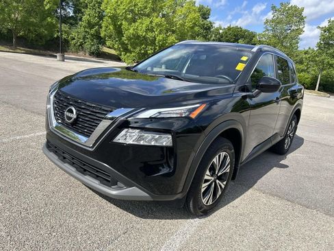 Certified 2023 Nissan Rogue SV w/ SV Premium B Package FWD image 3