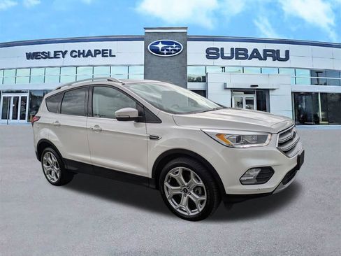 Used 2019 Ford Escape Titanium image 1