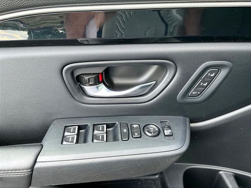 Used 2023 Honda Pilot Touring image 37