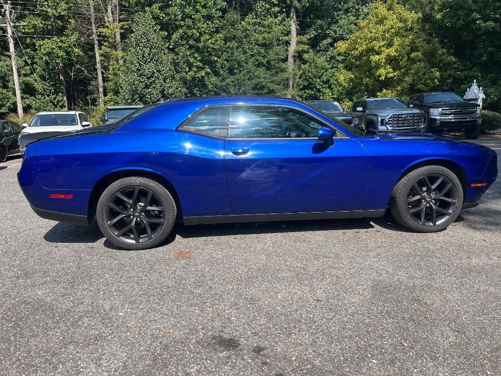 Used 2020 Dodge Challenger SXT w/ Blacktop Package RWD image 6