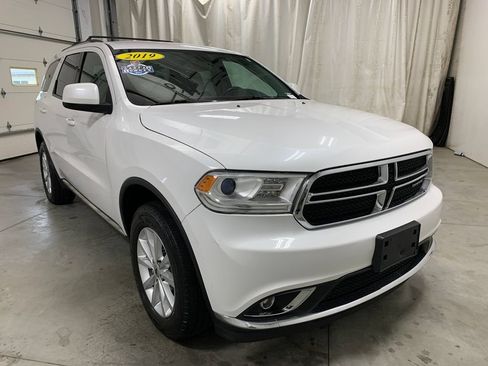 Used 2019 Dodge Durango SXT AWD/4WD image 2