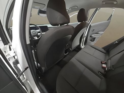 Certified 2024 Hyundai Kona SEL AWD/4WD image 16