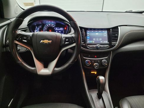Used 2019 Chevrolet Trax LT w/ LT Convenience Package image 22
