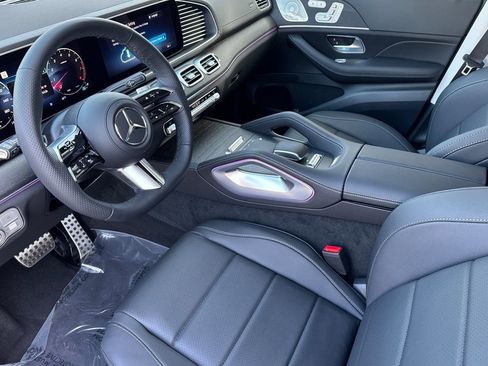 New 2026 Mercedes-Benz GLS 450 4MATIC image 4