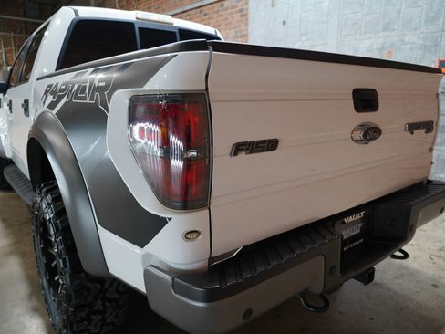 Used 2013 Ford F150 Raptor w/ Luxury Equipment Group image 25