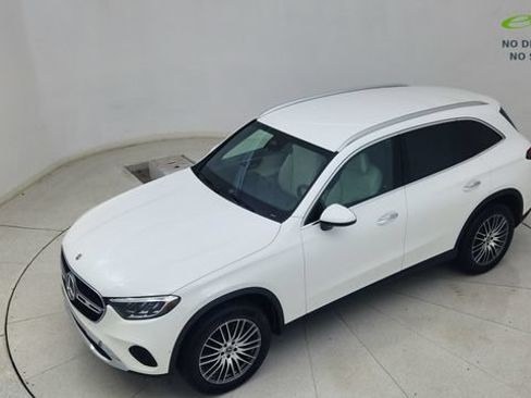 Used 2025 Mercedes-Benz GLC 300 4MATIC image 80
