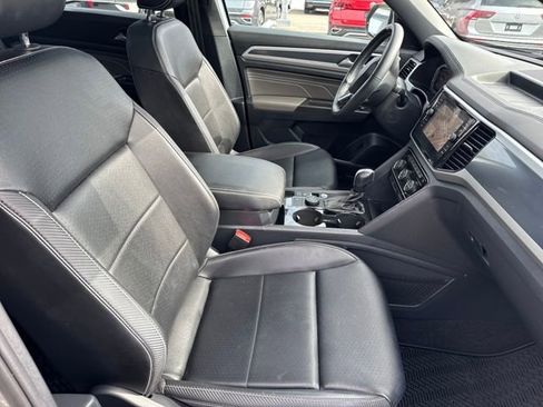 Certified 2022 Volkswagen Atlas Cross Sport SEL image 35