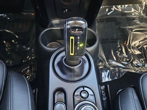 Used 2024 MINI Cooper SE image 12