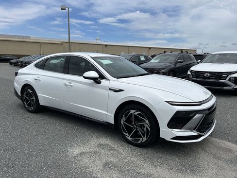 New 2026 Hyundai Sonata SEL FWD image 1