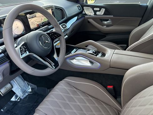 New 2026 Mercedes-Benz Maybach GLS 600 Maybach GLS 600 image 4