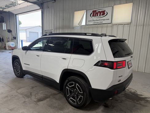 Used 2026 Jeep Cherokee Limited AWD/4WD image 14