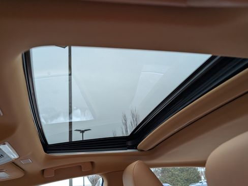 Certified 2025 Lexus ES 350 w/ Premium Package image 19