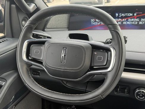 New 2026 Lincoln Navigator L Reserve w/ Jet Appearance Package AWD/4WD image 8