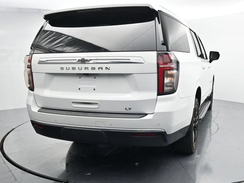 Used 2021 Chevrolet Suburban LT RWD image 6