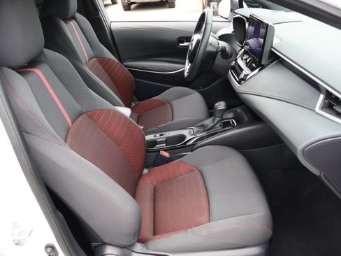Used 2025 Toyota Corolla SE FWD image 9