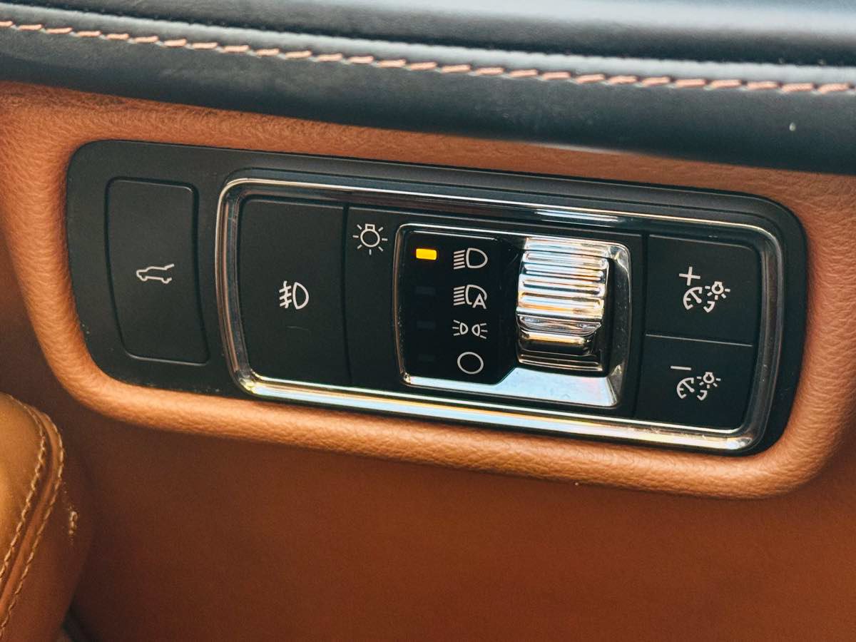 Used 2020 Lincoln Aviator Black Label w/ Dynamic Handling Package AWD/4WD image 27