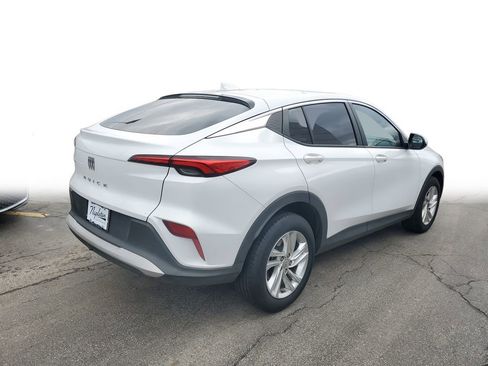 Used 2025 Buick Envista Preferred image 4