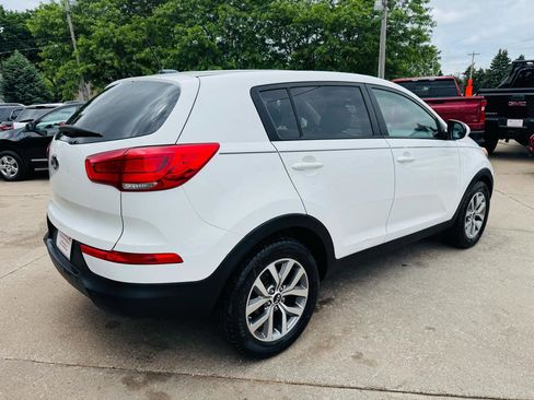 Used 2016 Kia Sportage LX FWD image 3