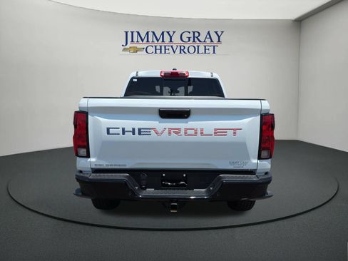 Used 2026 Chevrolet Colorado Trail Boss AWD/4WD image 4