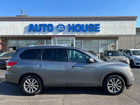 Used 2015 Nissan Pathfinder SV FWD image 9